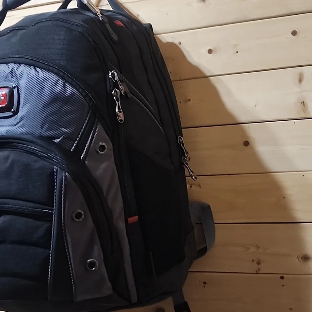 Wenger Synergy Laptop Backpack - Black/Gray Hiking or School Bag